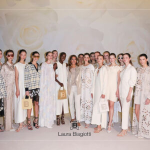 LAURA BIAGIOTTI SS25 WOMENSWEAR «FIORI BIANCHI»